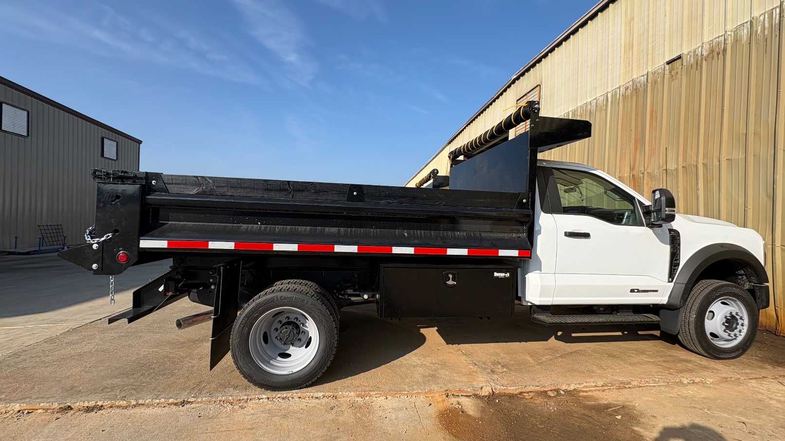 Dump Body Hoist Up